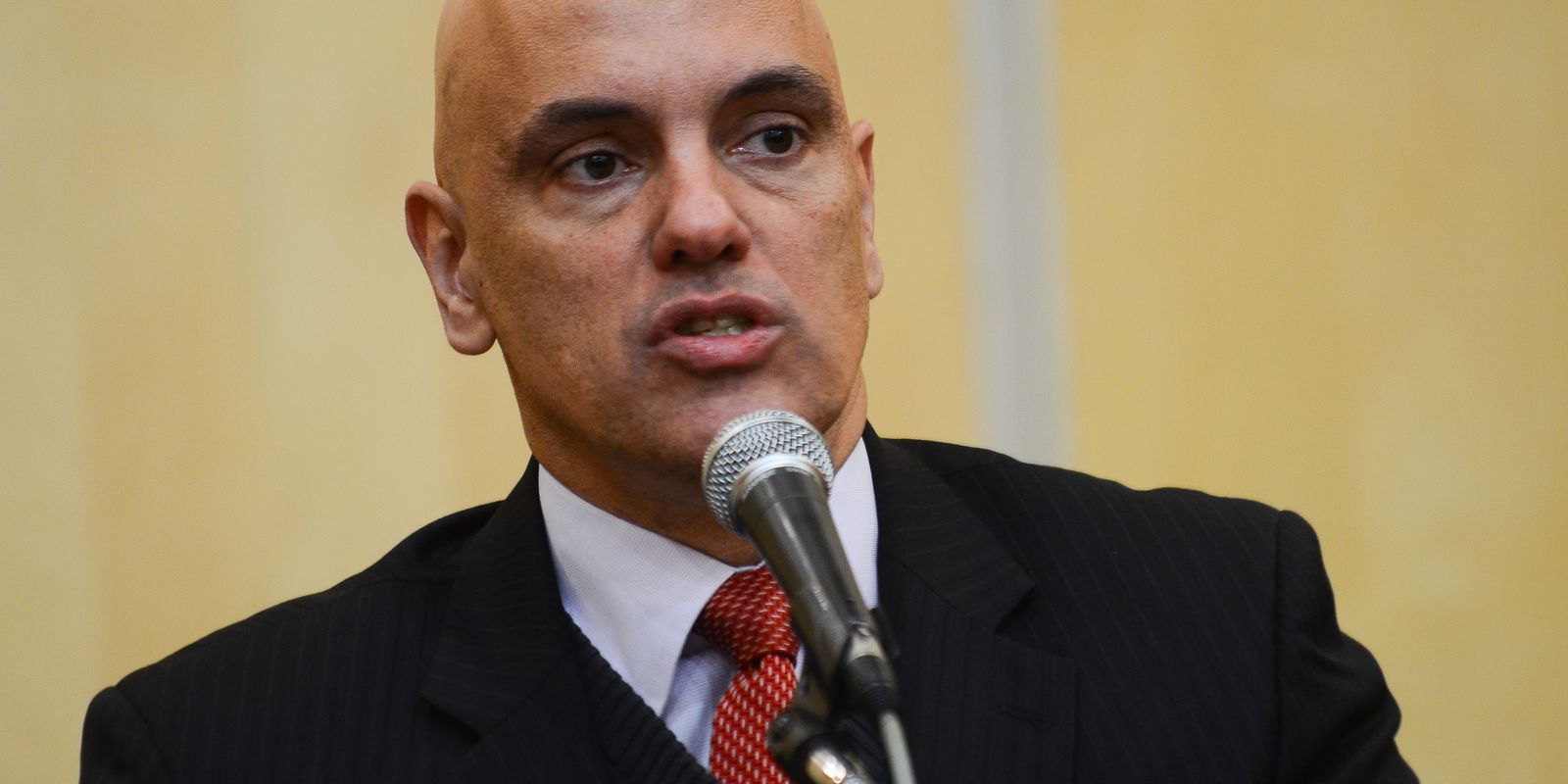 Moraes diz que Braga Netto tem acesso a provas e nega mais prazo