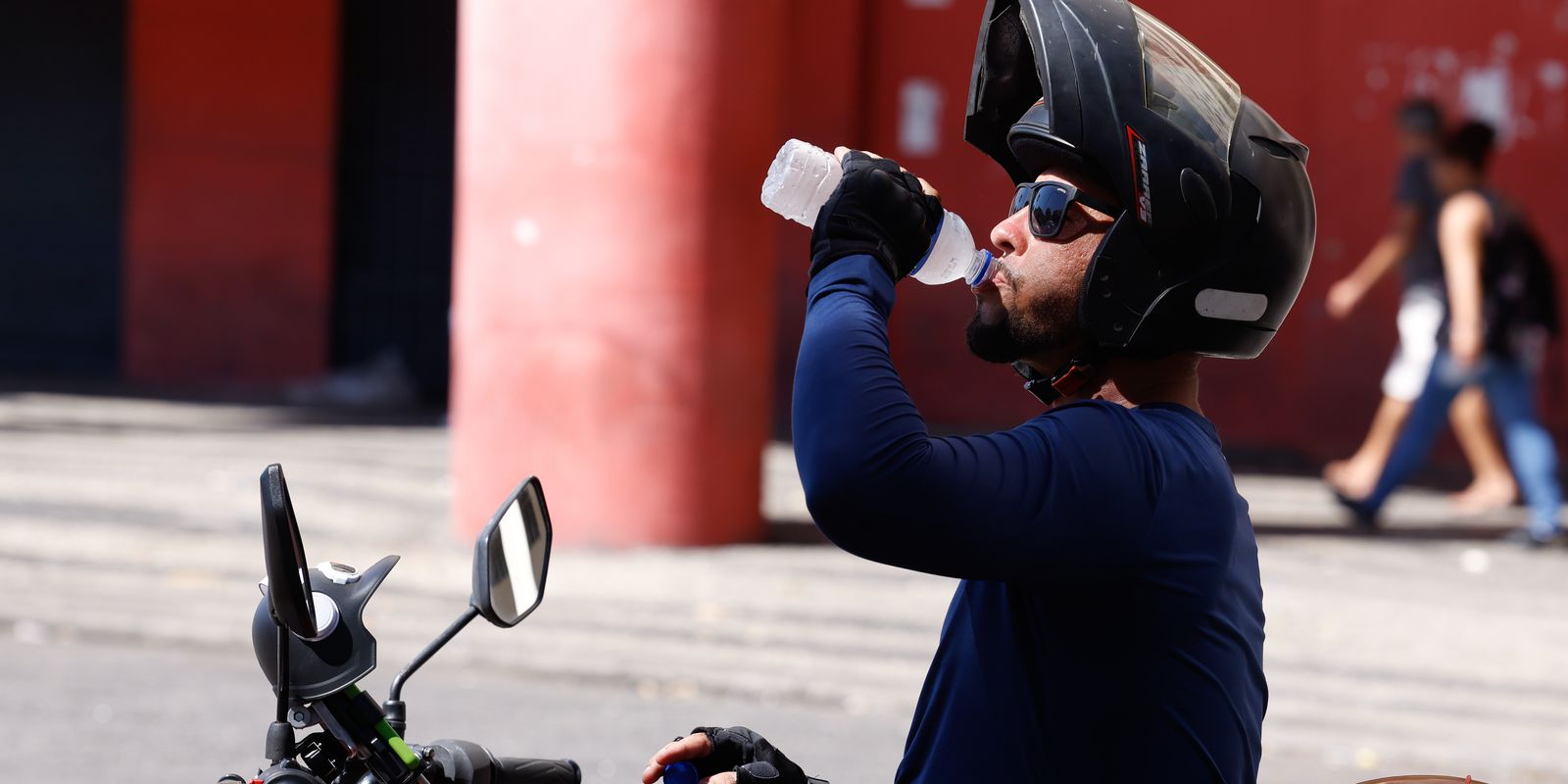 Rio cria canal para denúncias de trabalhadores em calor extremo