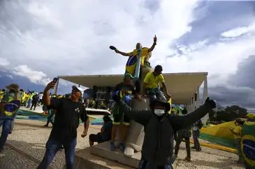 Marcelo Camargo/Agência Brasil 08.01.2023-Manifestantes invadem Congresso, STF e Palácio do Planalto.