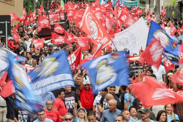 Paulo Pinto/Agência Brasil São Bernardo do Campo (SP), 14/03/2025 - Metalúrgicos do ABC fazem ato junto com movimentos sociais da região com o intuito de chamar a atenção da população e pressionar o Congresso Nacional para a votação de medidas que influenciam diretamente a vida da classe trabalhadora.
Foto: Paulo Pinto/Agência Brasil
