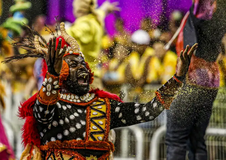 Paulo Pinto/Agência Brasil São Paulo (SP), 28/02/2025 - Carnaval 2025 - Sambódromo do Anhembi, desfile do Grupo Especial - EScola de Samba Colorado do Brás. Foto: Paulo Pinto/Agência Brasil
