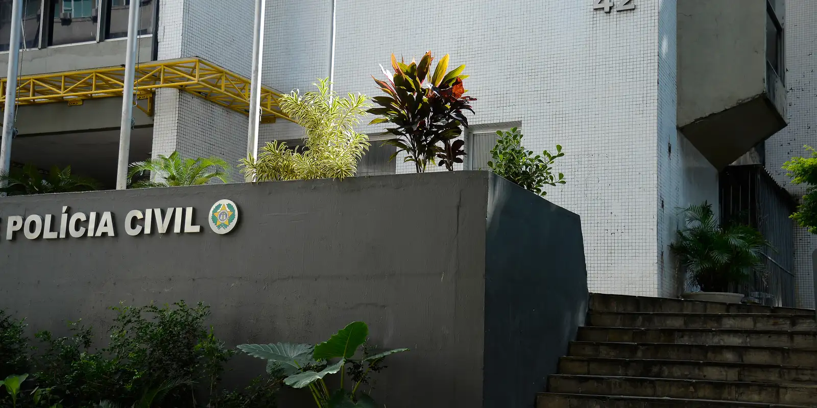 Preso ex-PM suspeito de treinar traficantes do Comando Vermelho, em SP