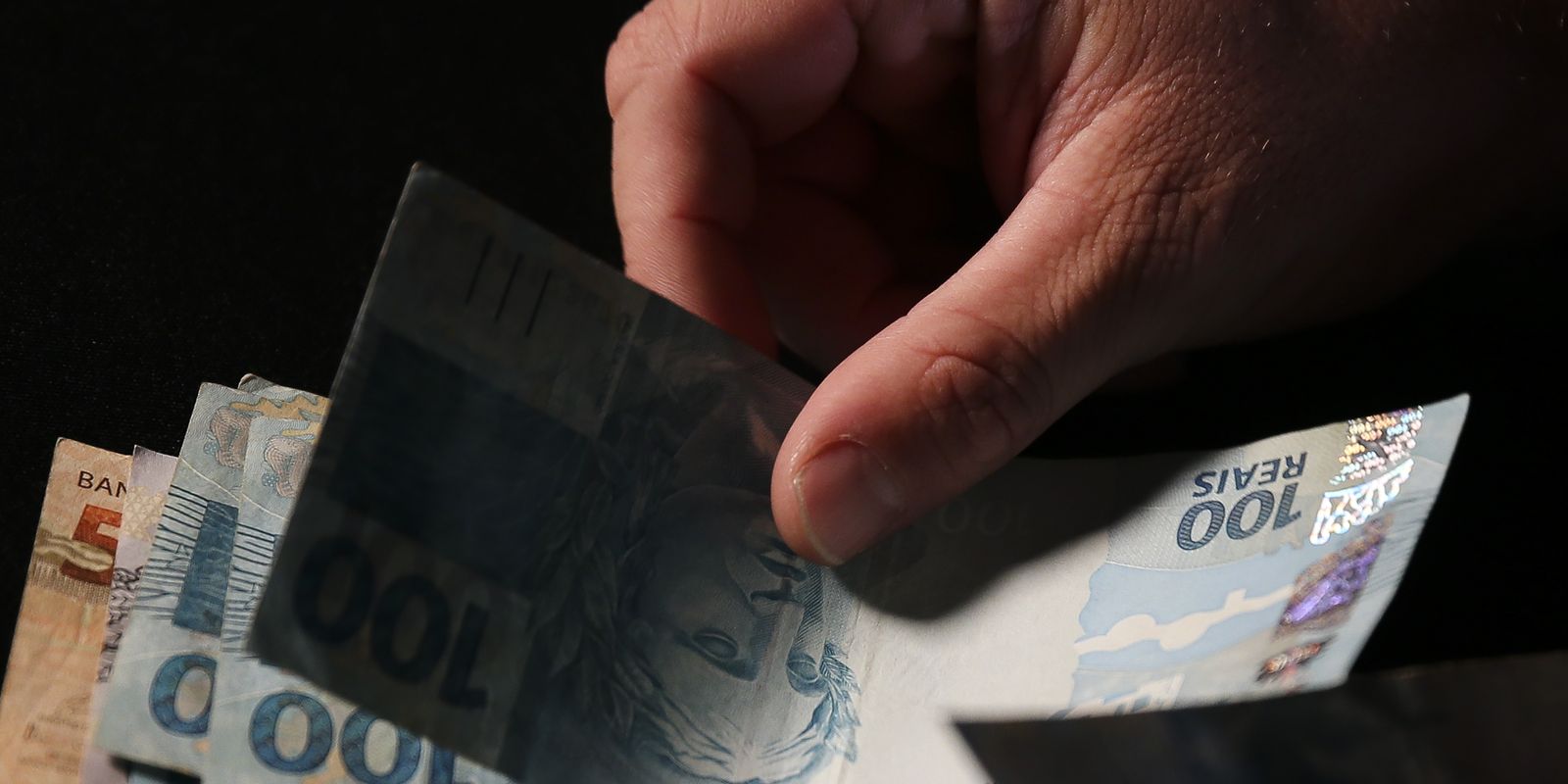 Governo Central tem déficit primário de R$ 31,7 bilhões em fevereiro