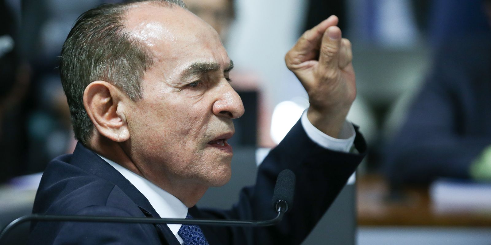 PEC do fim da reeleição para chefes do Executivo avança no Senado