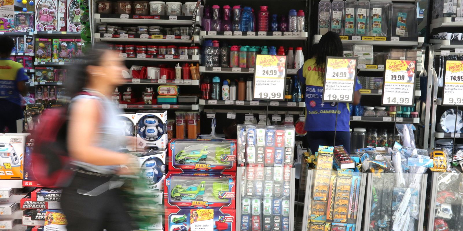 Economia brasileira ficou estagnada em fevereiro, mostra prévia da FGV