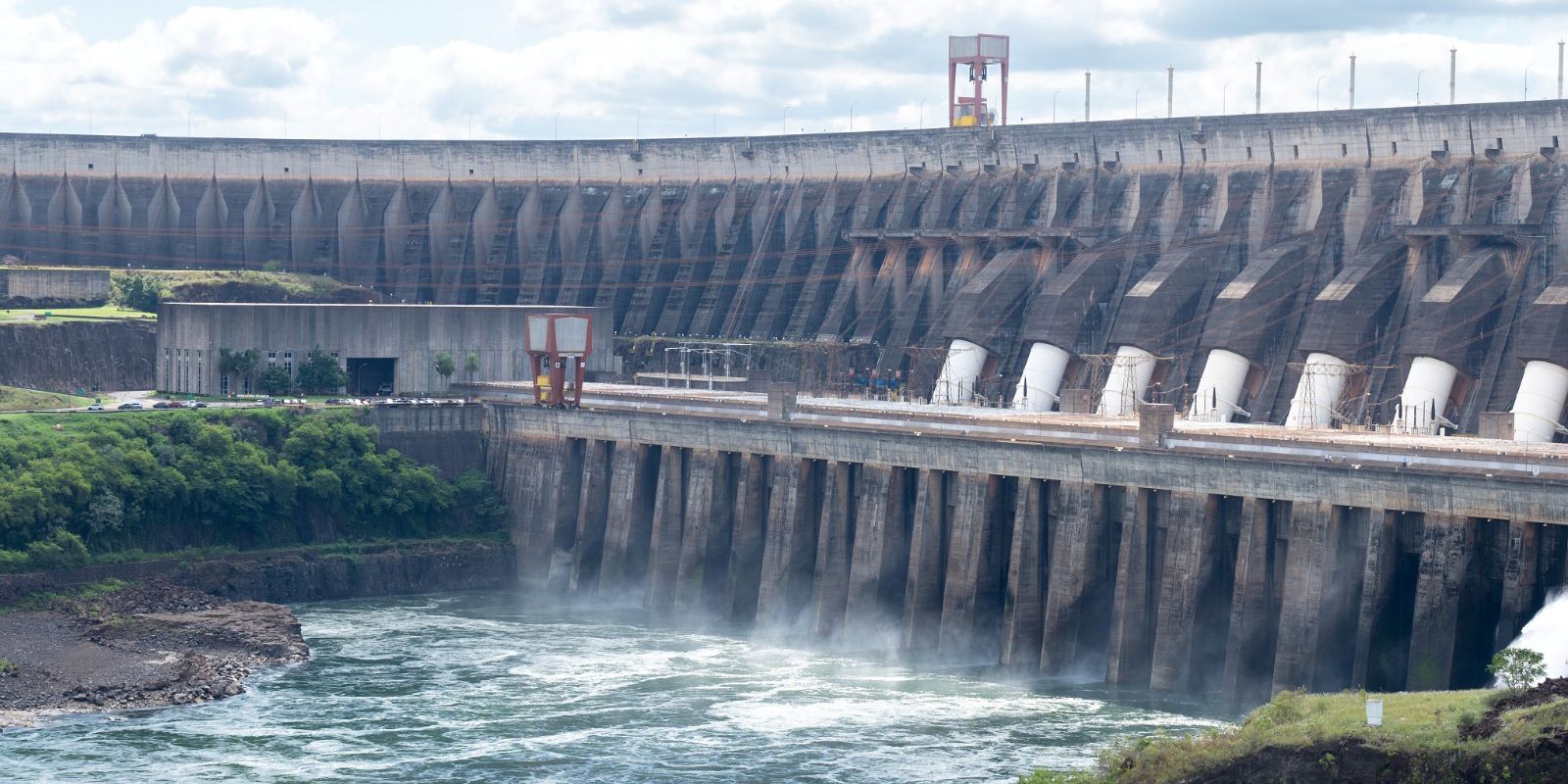 Itaipu registra saldo positivo de US$ 680 milhões em 2024