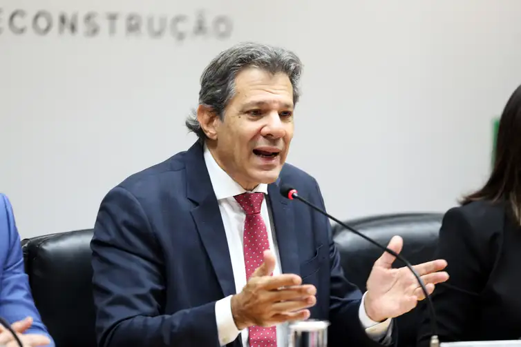 Valter Campanato/Agência Brasil Brasília (DF), 22/05/2025 - O ministro da Fazenda, Fernando Haddad, durante divulgação dos dados do Relatório de Avaliação de Receitas e Despesas Primárias do 2º bimestre de 2025. Foto: Valter Campanato/Agência Brasil