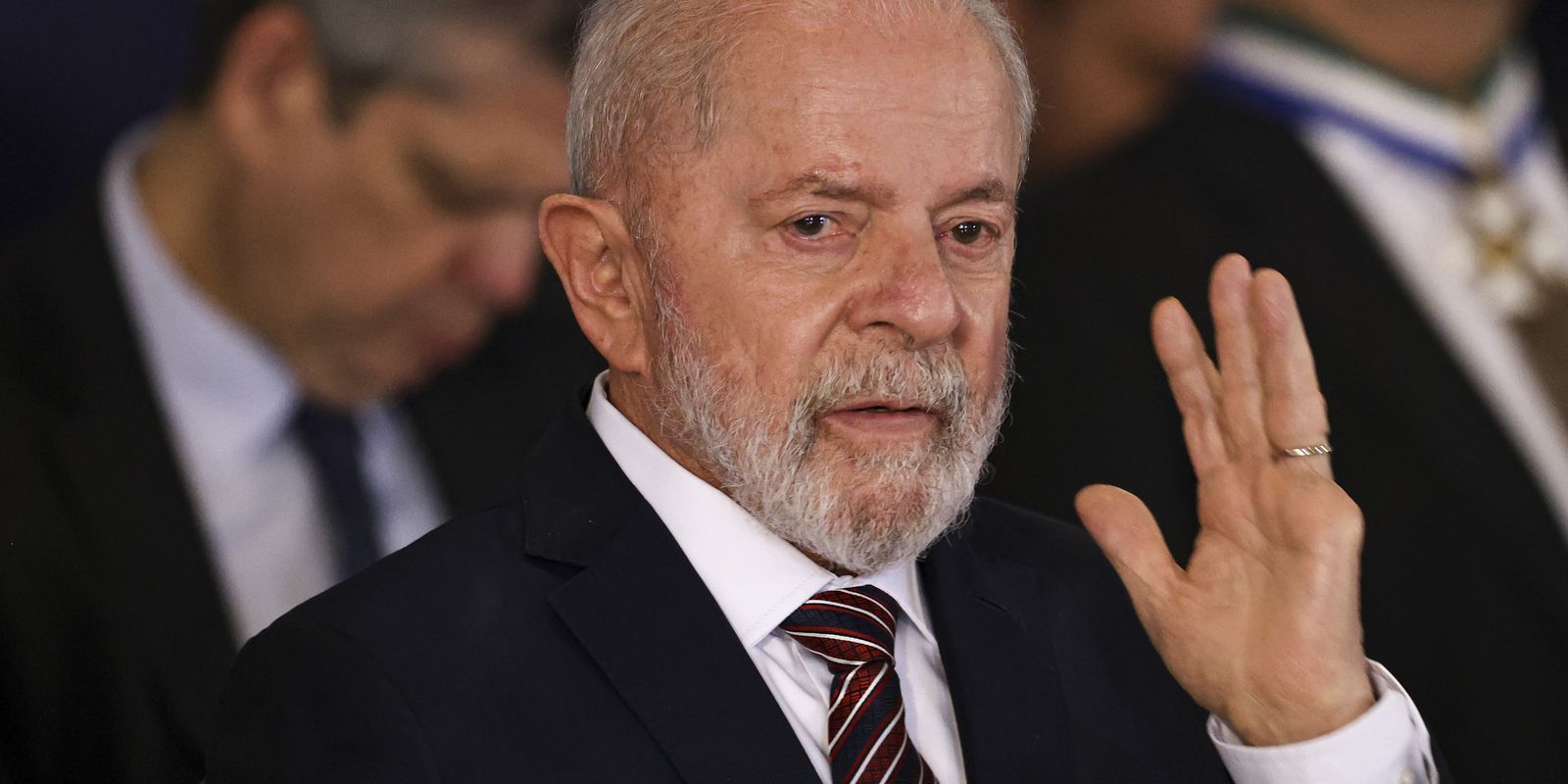 Lula anuncia crédito para reformas e acesso a médicos especialistas