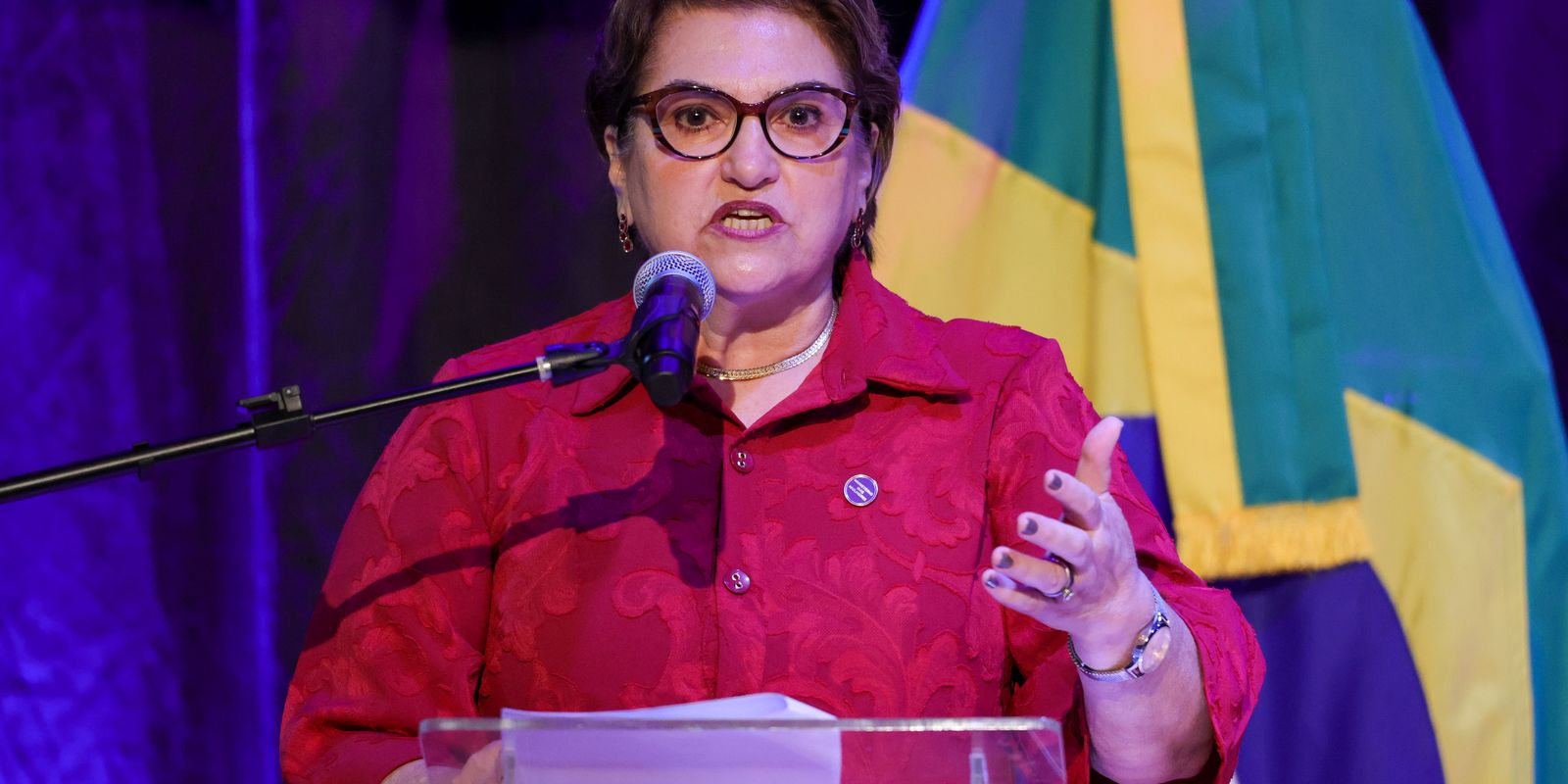 Posse da ministra das Mulheres vira ato de apoio à Marina Silva