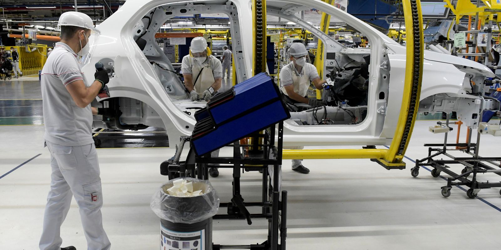 Confiança da indústria sobe em maio após dois meses de queda