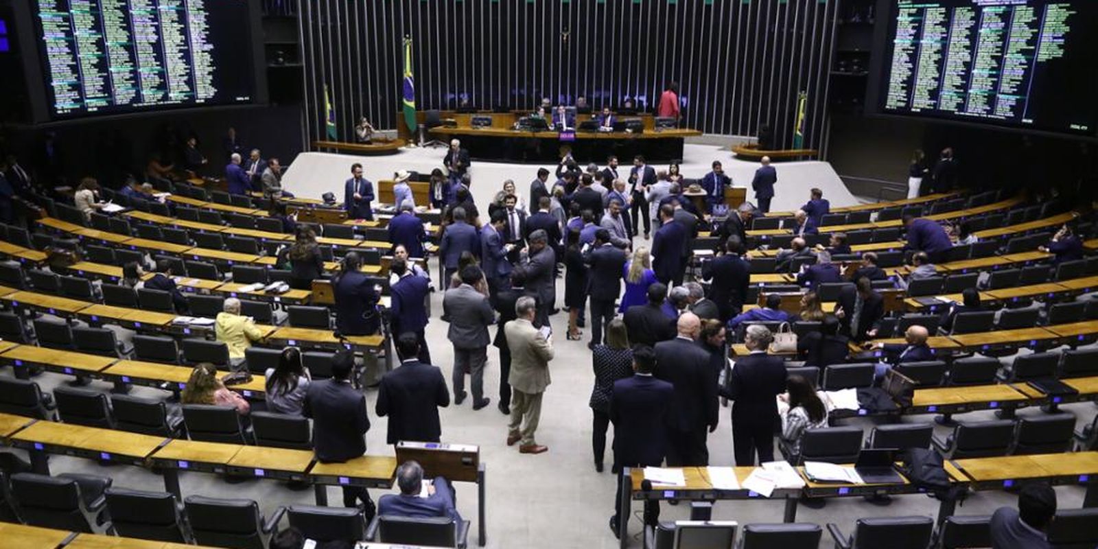 Câmara aprova projeto que amplia número de deputados federais