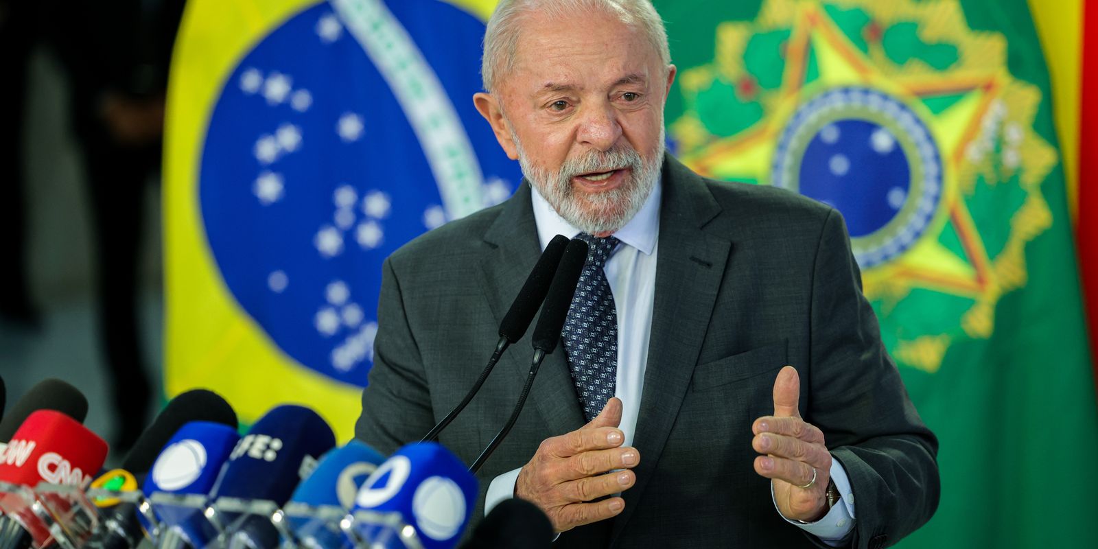 Lula confirma discussão de alternativas para a alta do IOF