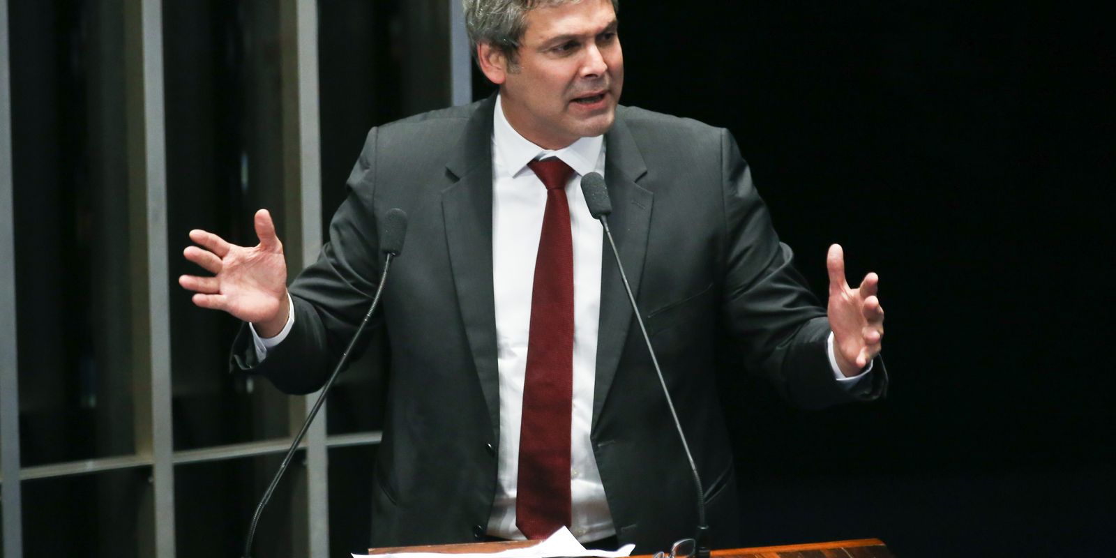 Líder do PT na Câmara critica taxação de 50% anunciada por Trump