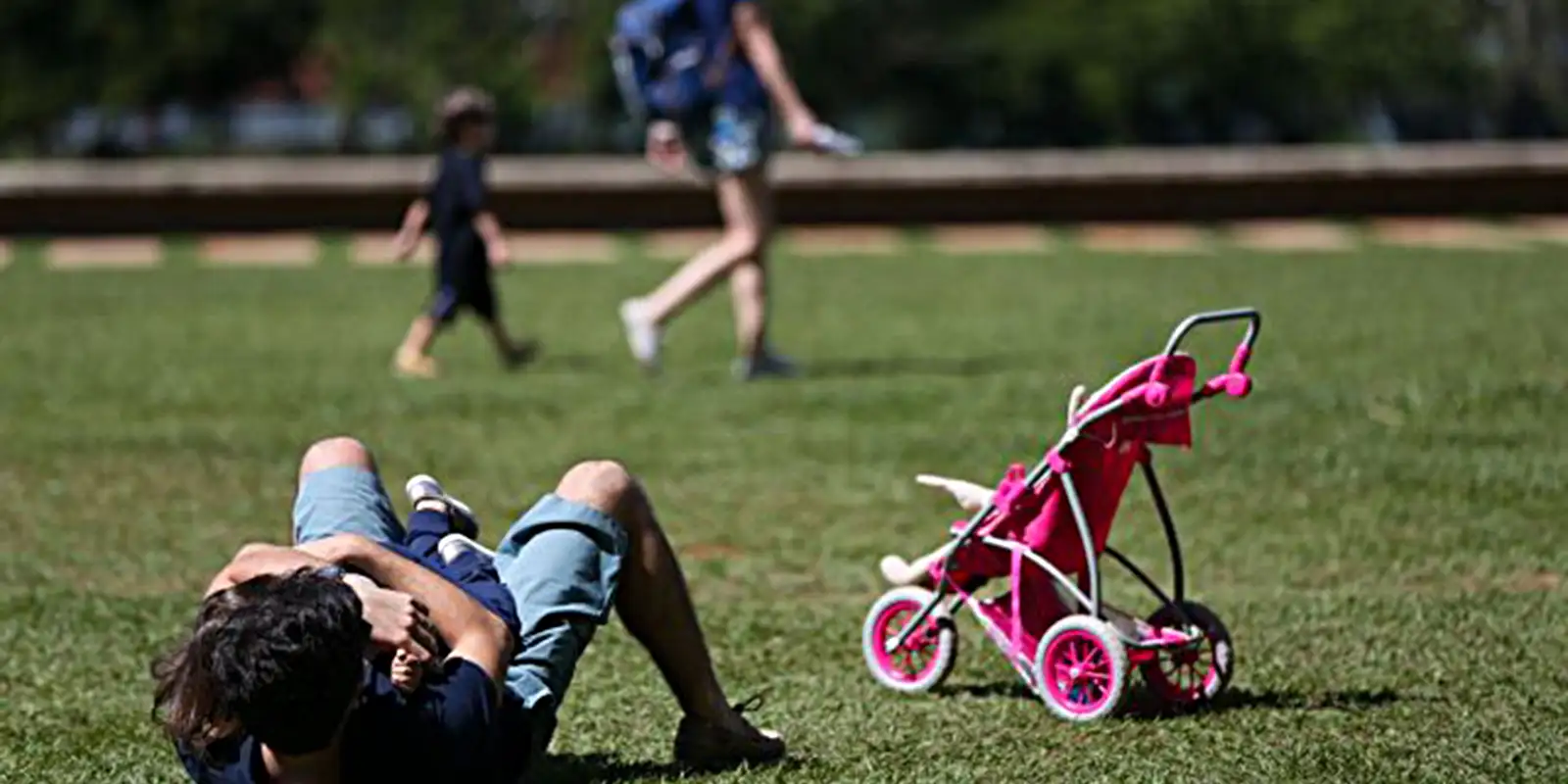 Parlamentares buscam consenso para licença paternidade de 60 dias