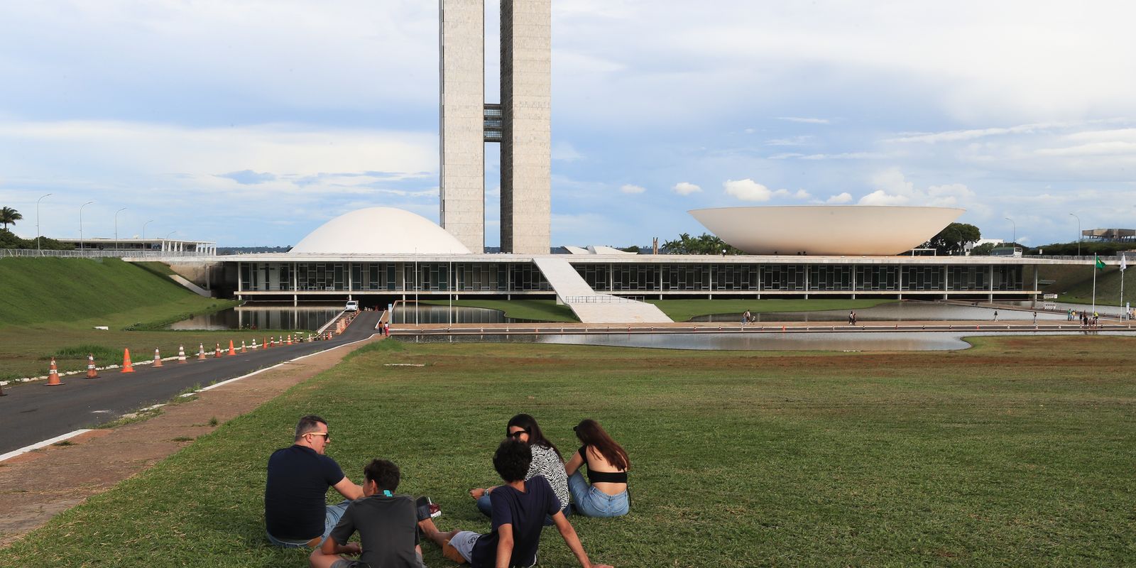 Senado cria comissão para estreitar laços com Congresso dos EUA