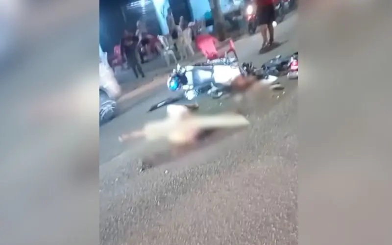 Motociclista mørre após colidir com caminhão de lixo no bairro Educandos