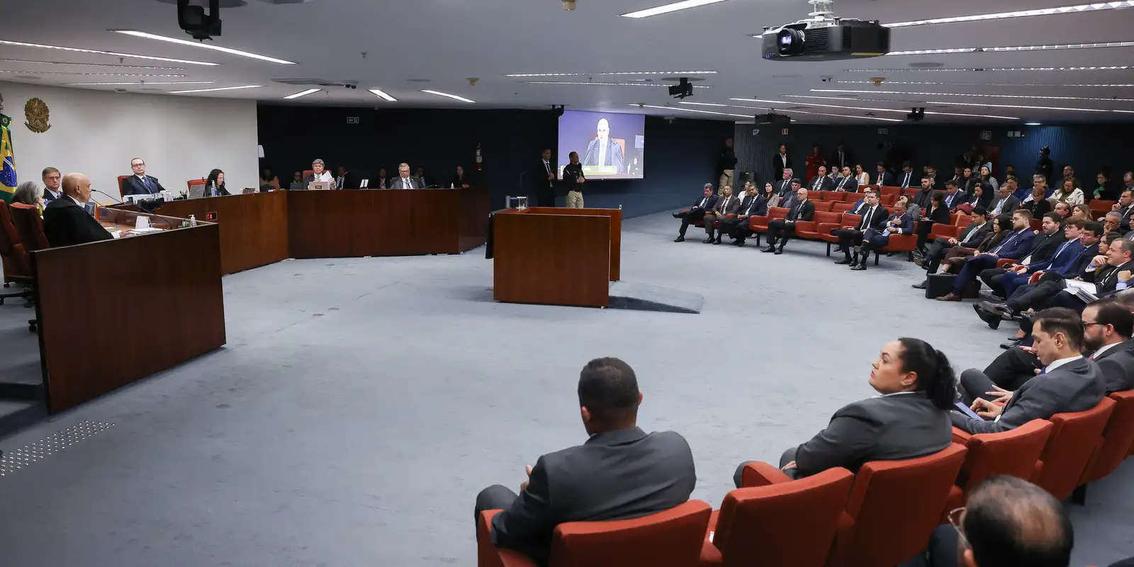 STF: apenas um réu comparece ao 1° dia de julgamento da trama golpista