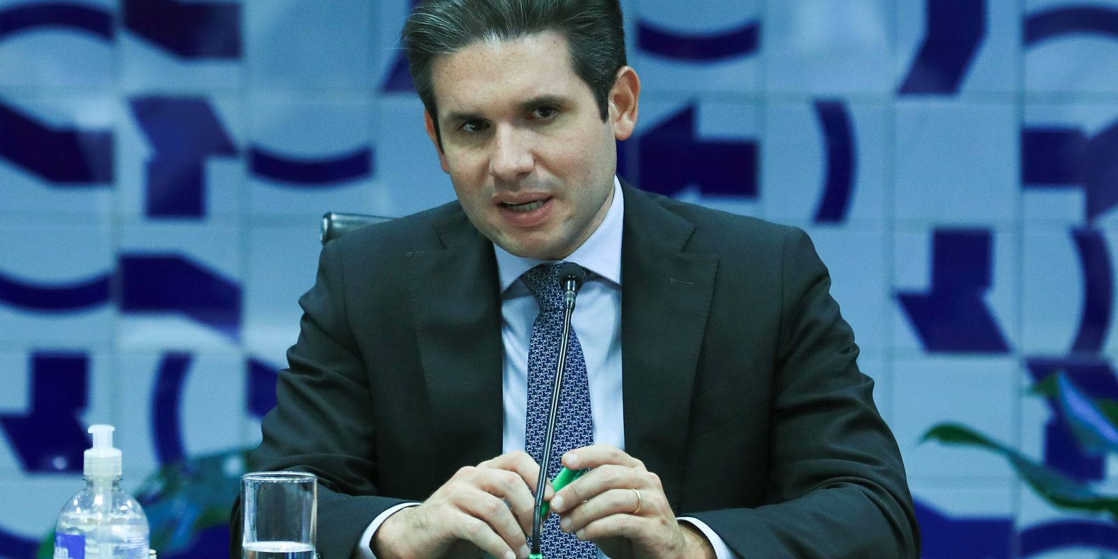 Câmara pauta MP da tarifa de energia gratuita para 18 milhões