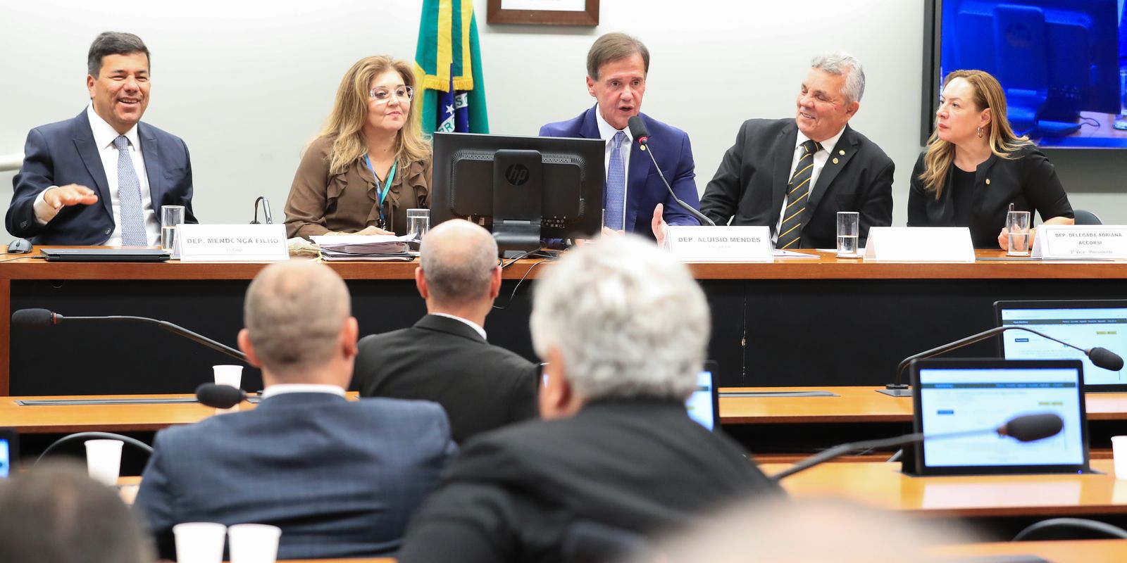 Câmara instala comissão que vai analisar a PEC da Segurança Pública