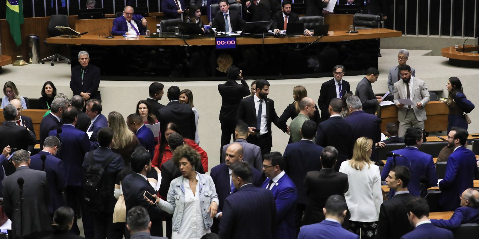 Câmara aprova urgência para votar direito à bagagem de mão gratuita