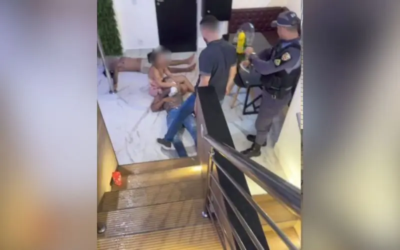 'Suruba' em motel de Manaus termina em briga e caso de polícia
