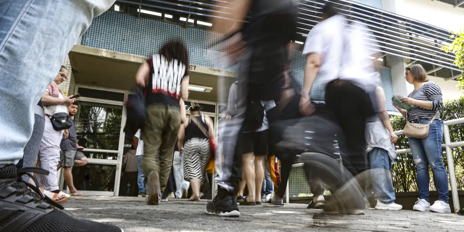 CNU 2025: 761,5 mil de candidatos fazem provas objetivas hoje