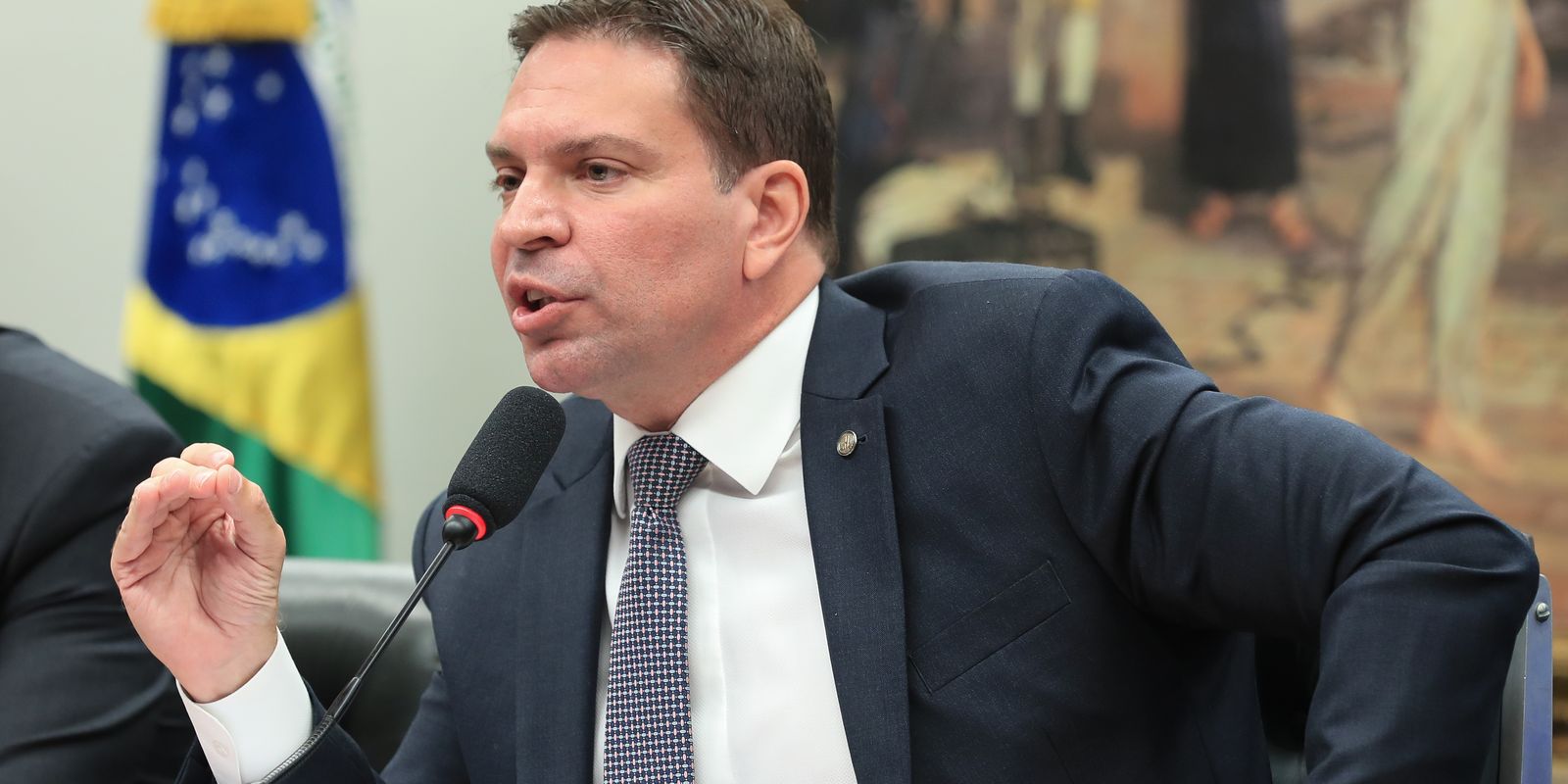 Moraes comunica Câmara sobre perda do mandato de Ramagem