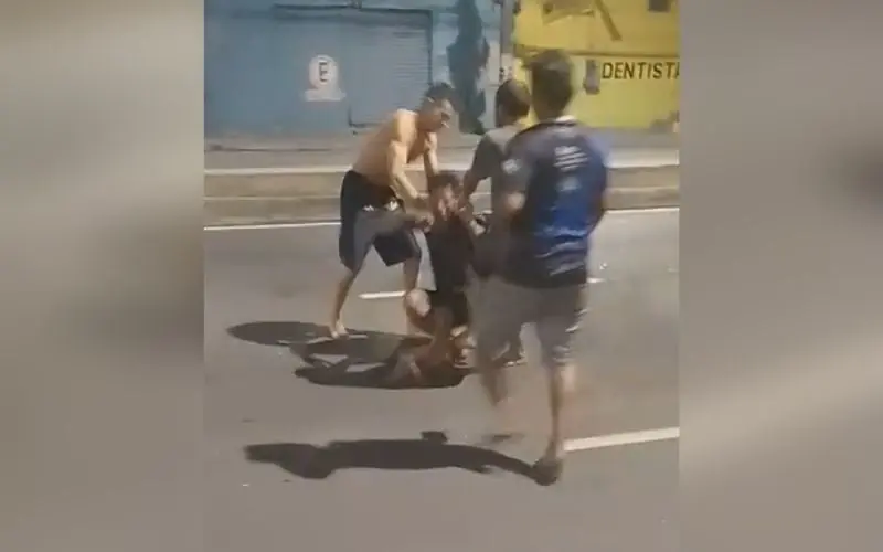 Ladrão é espancado após roubar celular no bairro São José