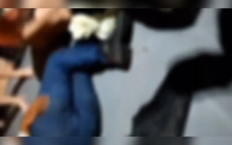 Mototaxista quebra a perna em acidente no Novo Aleixo