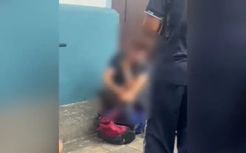 Estudante é espancado durante briga em frente ao IEA