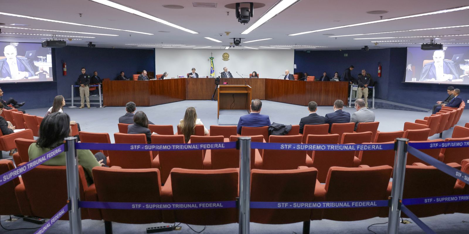 STF tem maioria para condenar mais cinco réus da trama golpista