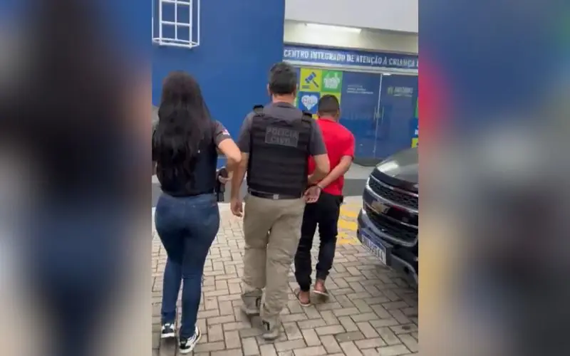 Criança relata estupro em desenho e padrasto é preso em Manaus