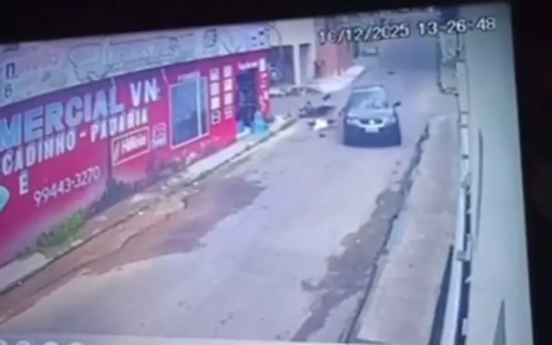 Vídeo mostra colisão fatal entre carro e moto no Ouro Verde