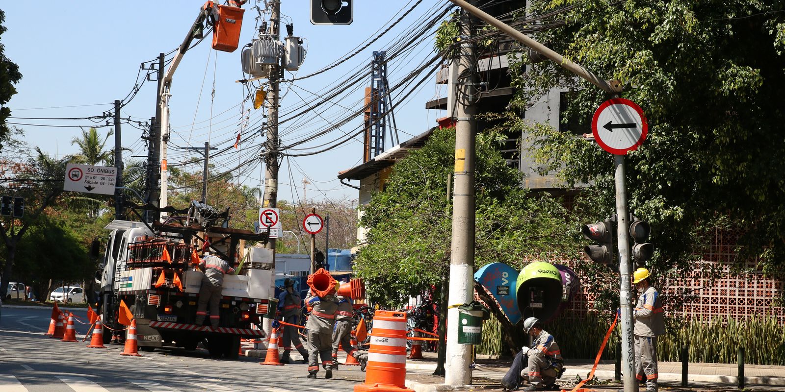 Justiça manda Enel restabelecer energia elétrica em SP em 12 horas