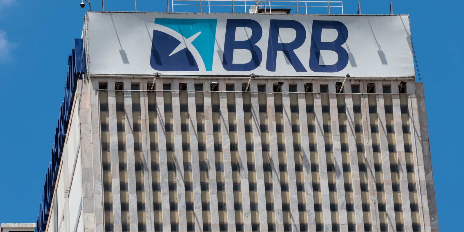PF ouve diretor do Banco de Brasília sobre compra do Banco Master