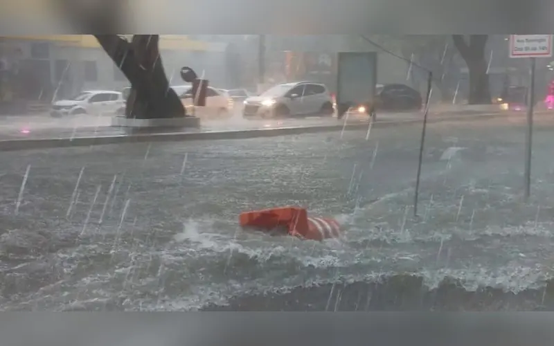 Chuvas intensas atingem Manaus, mas Defesa Civil não registra ocorrências