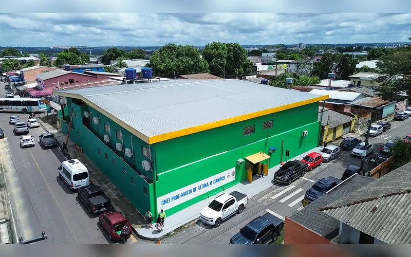 Prefeitura de Manaus entrega quatro escolas revitalizadas