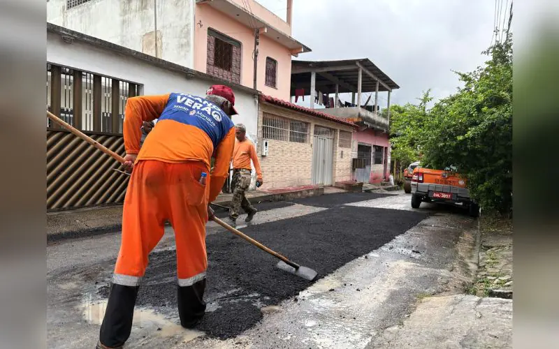 Prefeitura de Manaus realiza recuperação asfáltica no Coroado