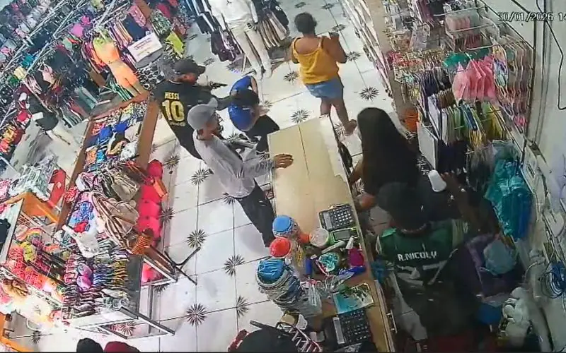 Dupla armada invade loja 25 de Março e faz reféns em Tabatinga