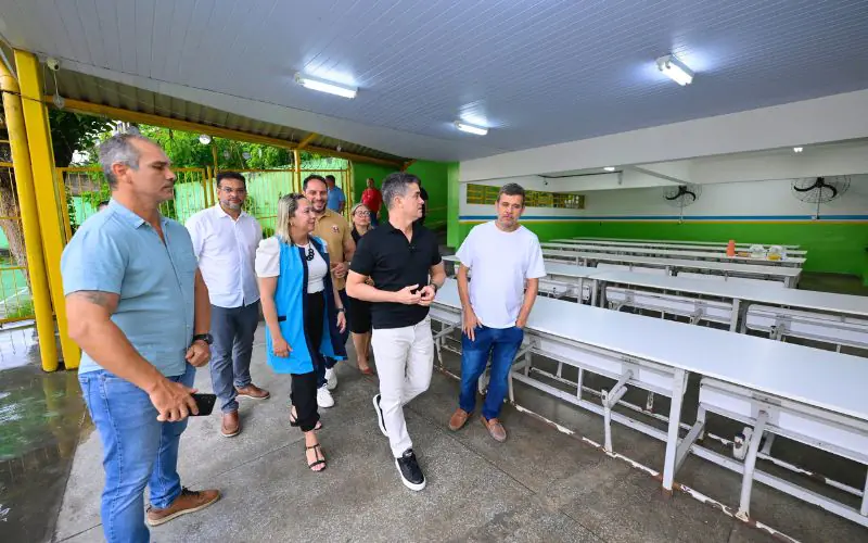 Prefeito reduz burocracia nas escolas e fortalece bairros com o Proesc