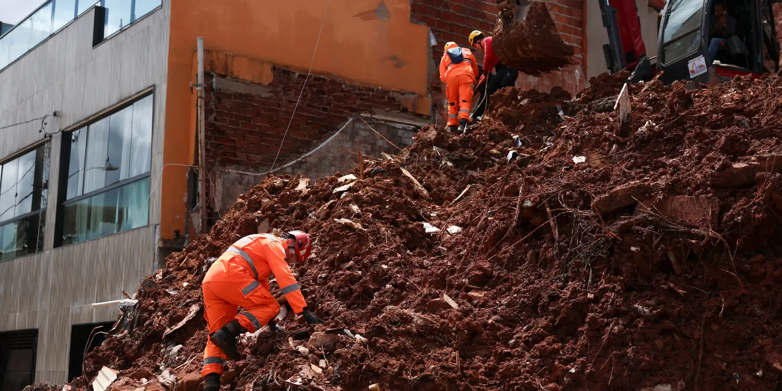 MG: Número de mortes sobe para 65; quatro pessoas seguem desaparecidas
