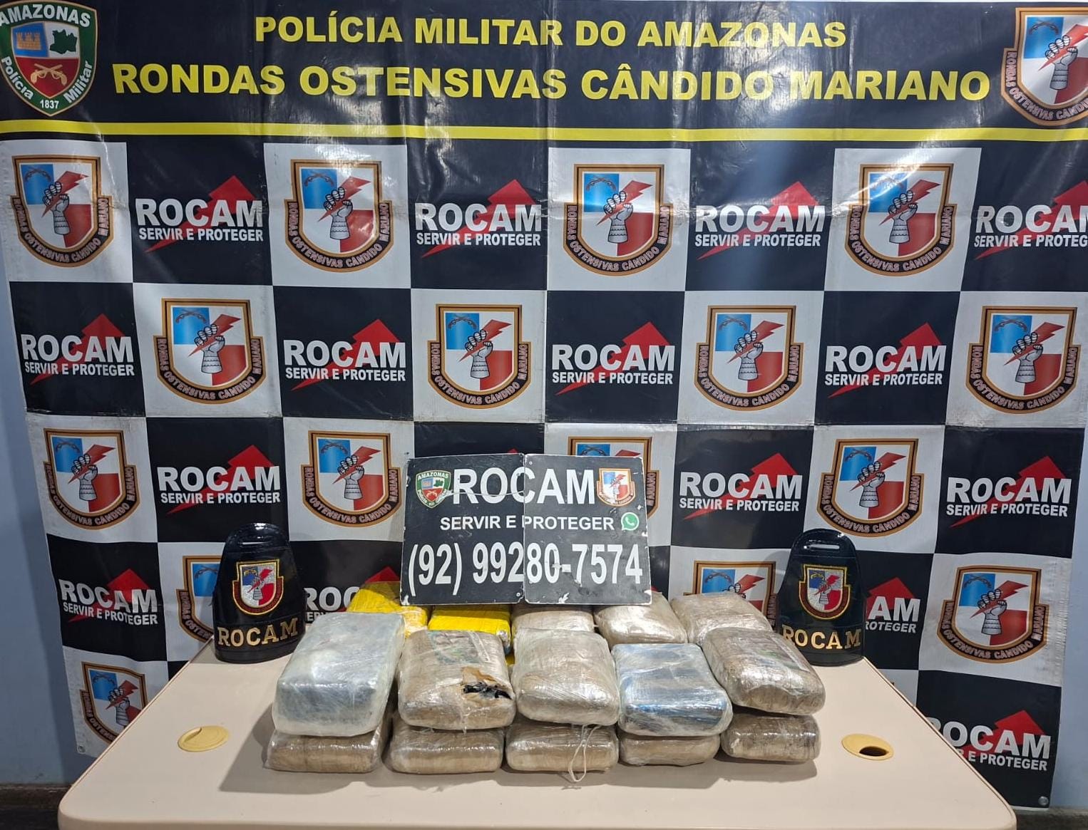 Homem é flagrado com droga em mala e acaba preso no porto de Tefé