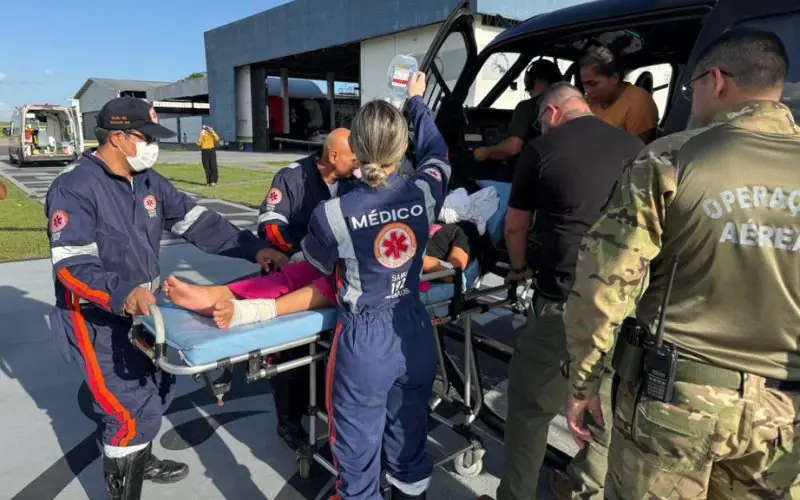 Helicóptero da SSP-AM resgata criança picada por jararaca em comunidade rural