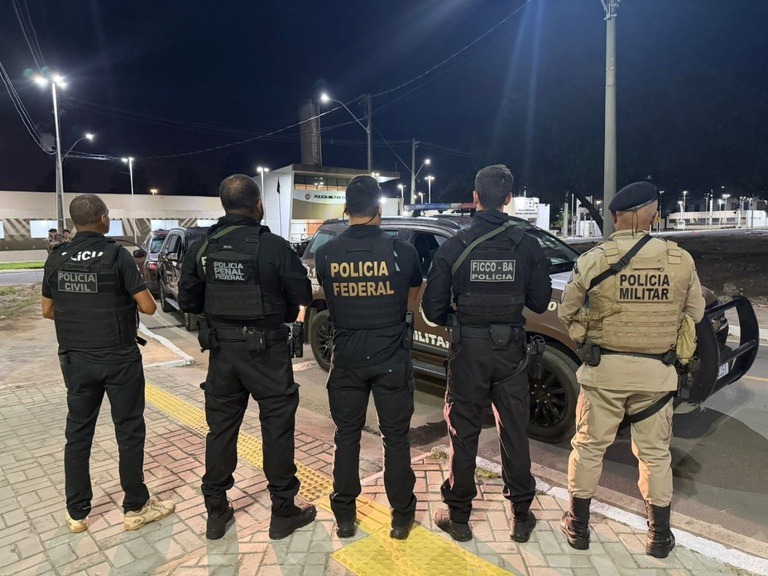 Operação da PF com mais de 100 mandados de prisão investiga tráfico pelo aeroporto de Manaus