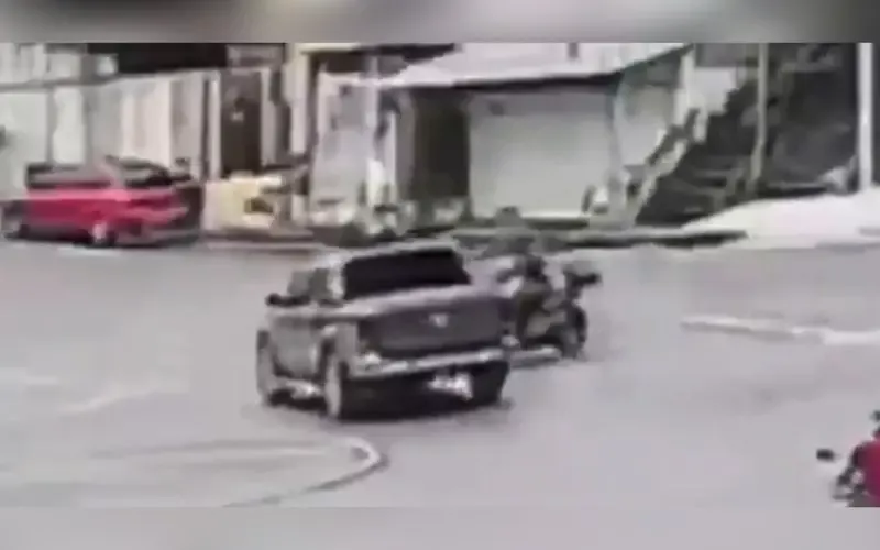 Câmera registra acidente que matou entregadora na Praça 14