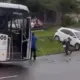 Acidente entre ônibus e carro por app deixa feridos na Max Teixeira