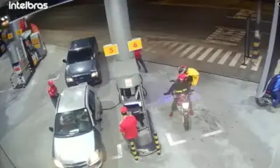 Bandidos fazem arrastão em Manaus e voltam à cena do crime
