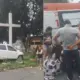 Carro bate em cruz de concreto no bairro Nova Cidade