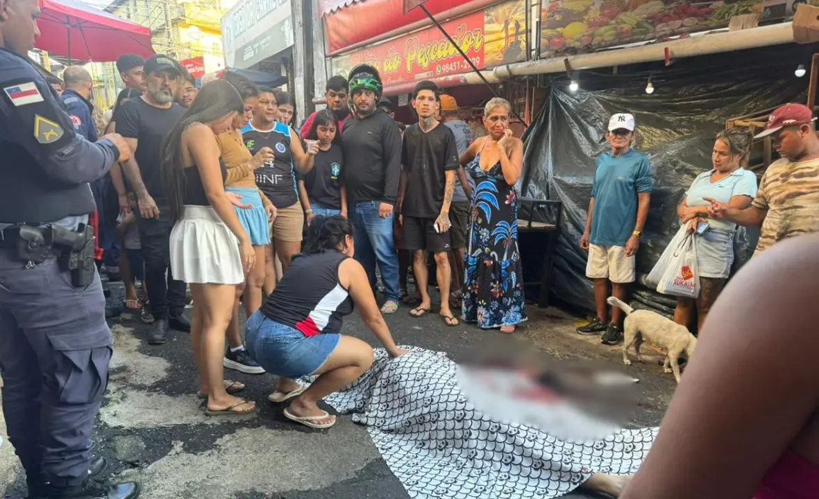 Homem é executado a tiros no 'Beco do Peixe', na Compensa, em Manaus