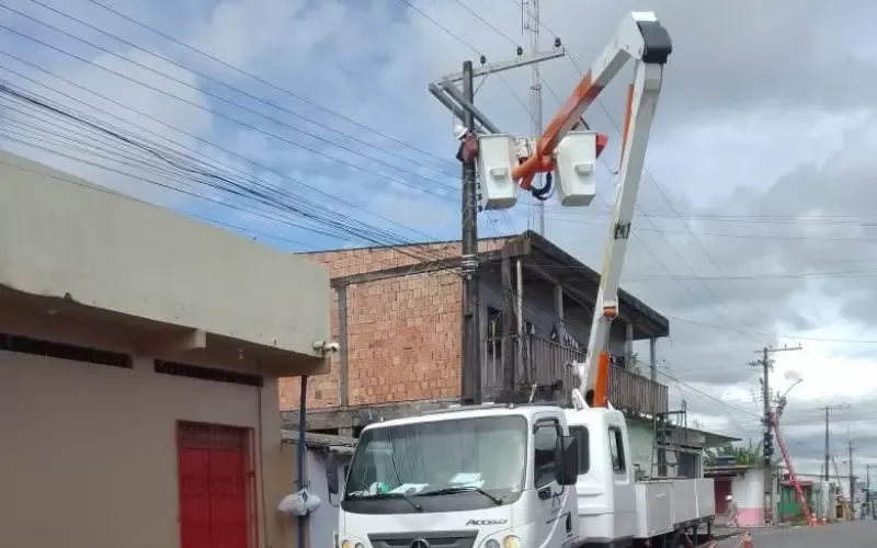 Manutenção na rede elétrica deixa bairros de Manaus sem energia nesta quinta (14)